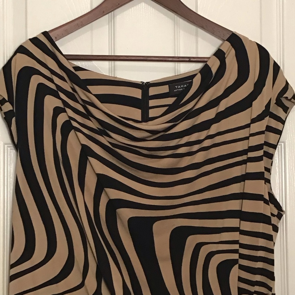 Tahari Arthur S Levine Black and Tan Dress Size 16W - Picture 4 of 13